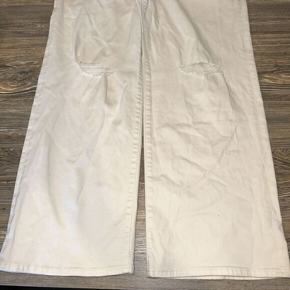 Hudson Rosalie Wide Leg Cream Distressed Jeans. Size 32. NWT. $225. V - Picture 2 of 11